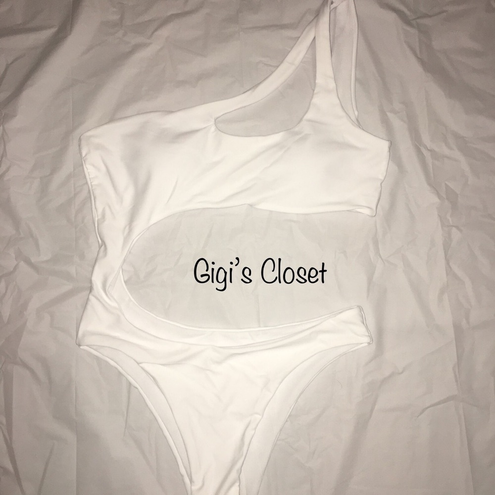 Double Strap Shoulder One Piece Bikini - Picture 7 of 8